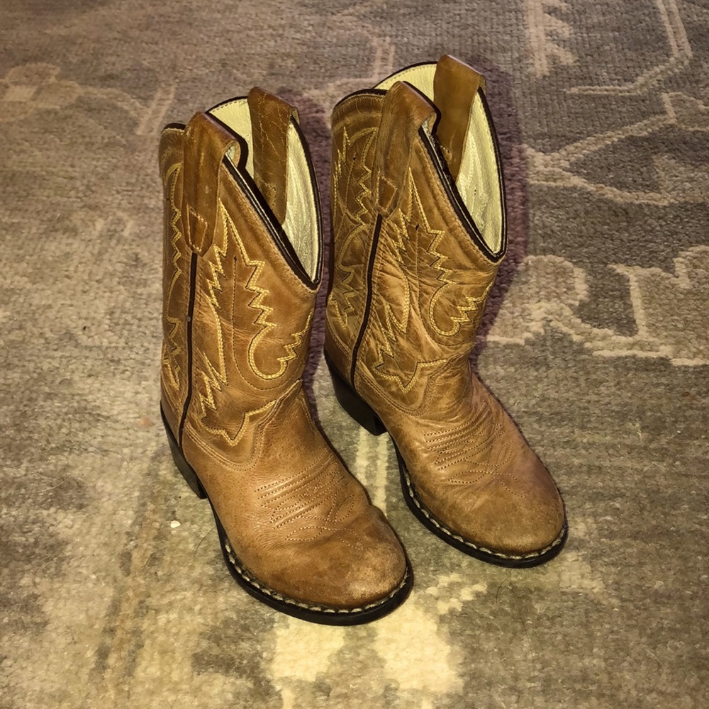 Leather cowboy boots